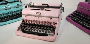 Royal Quiet Deluxe Typewriter in Light Pink from the 1940's Light Pink