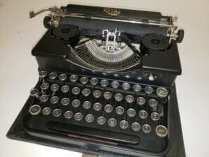 Royal Typewriter in Flat Black from the 1920's