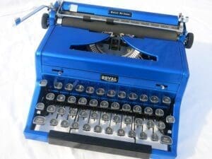Royal Quiet De Luxe Typewriter in Blue
