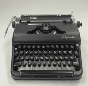 Olympia SM3-SM4 Typewriter in Flat Black